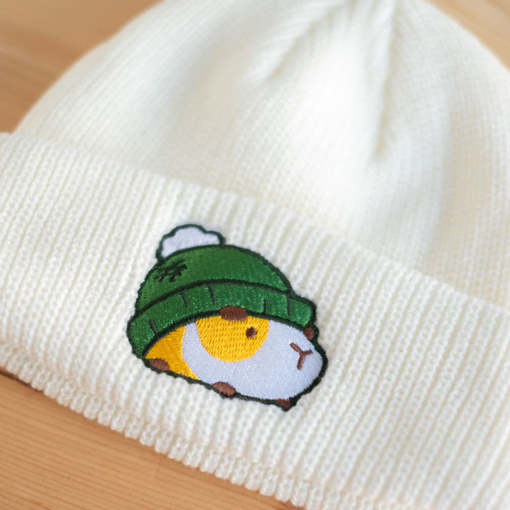 Beanie (short) - Guinea in a beanie, white