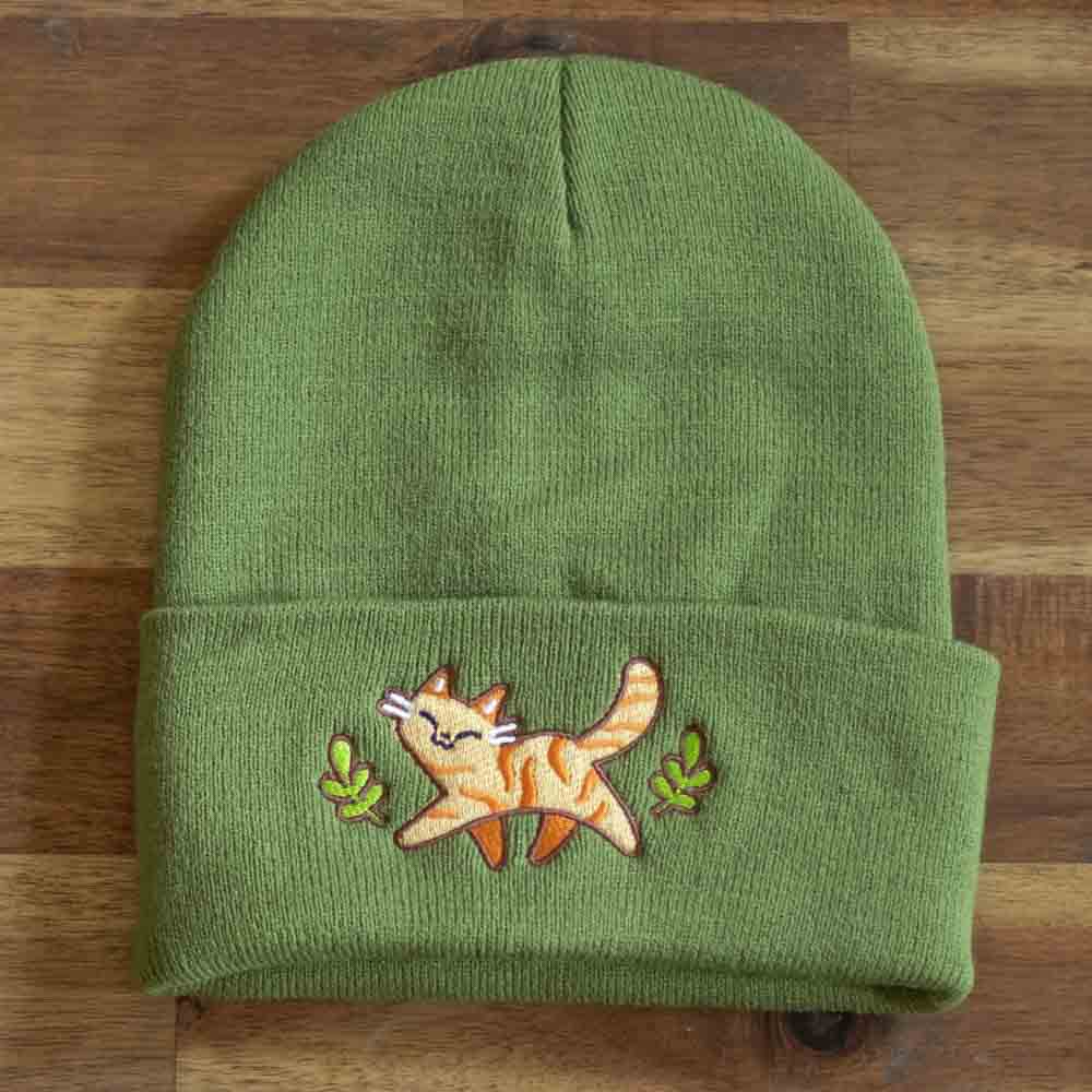 Beanie (long) - Orange tabby, green