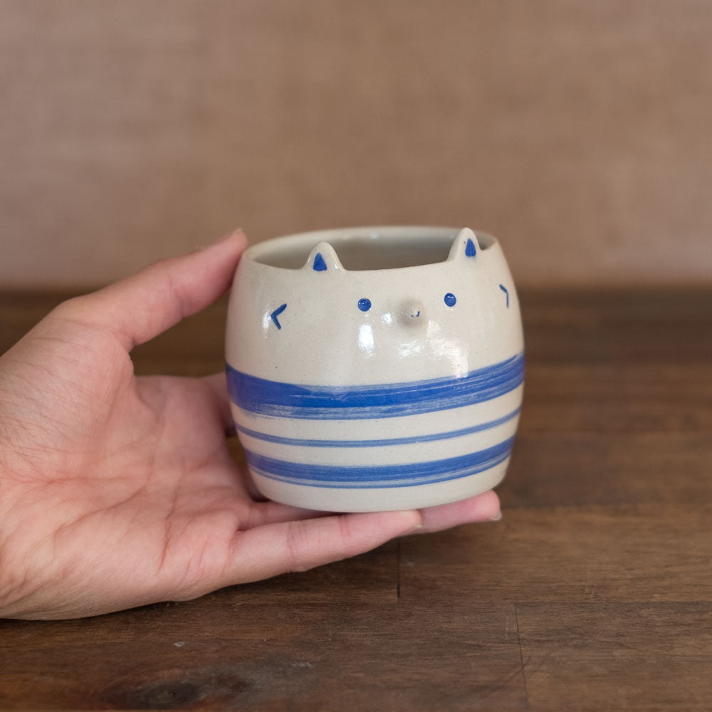 Striped planter (small) - Wolf, no. 20