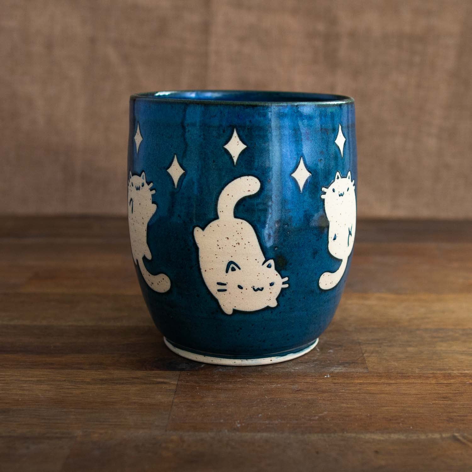 Space cats vase