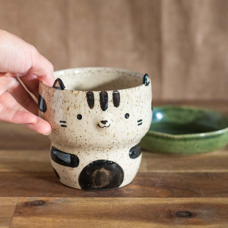 Planter with dish, small - Striped cat no. 68