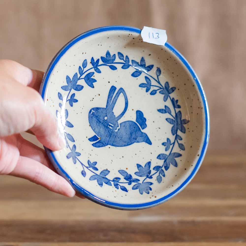 Classic dish - Leaping bunny no. 113