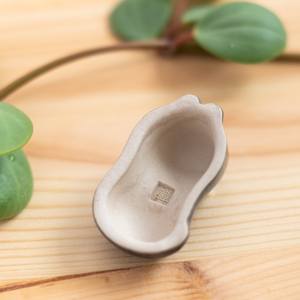 Chopstick rest - Cat, black