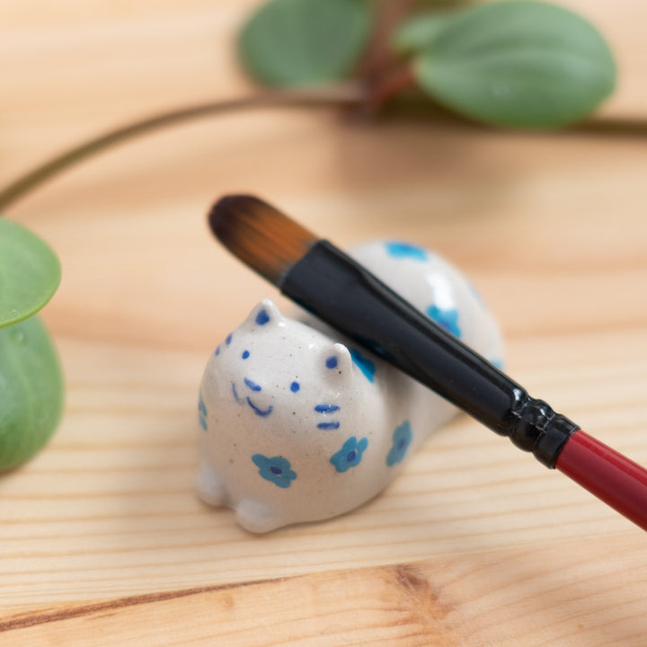 Chopstick rest - Cat, blue flowers