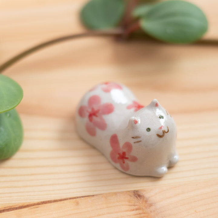 Chopstick rest - Cat, cherry blossoms