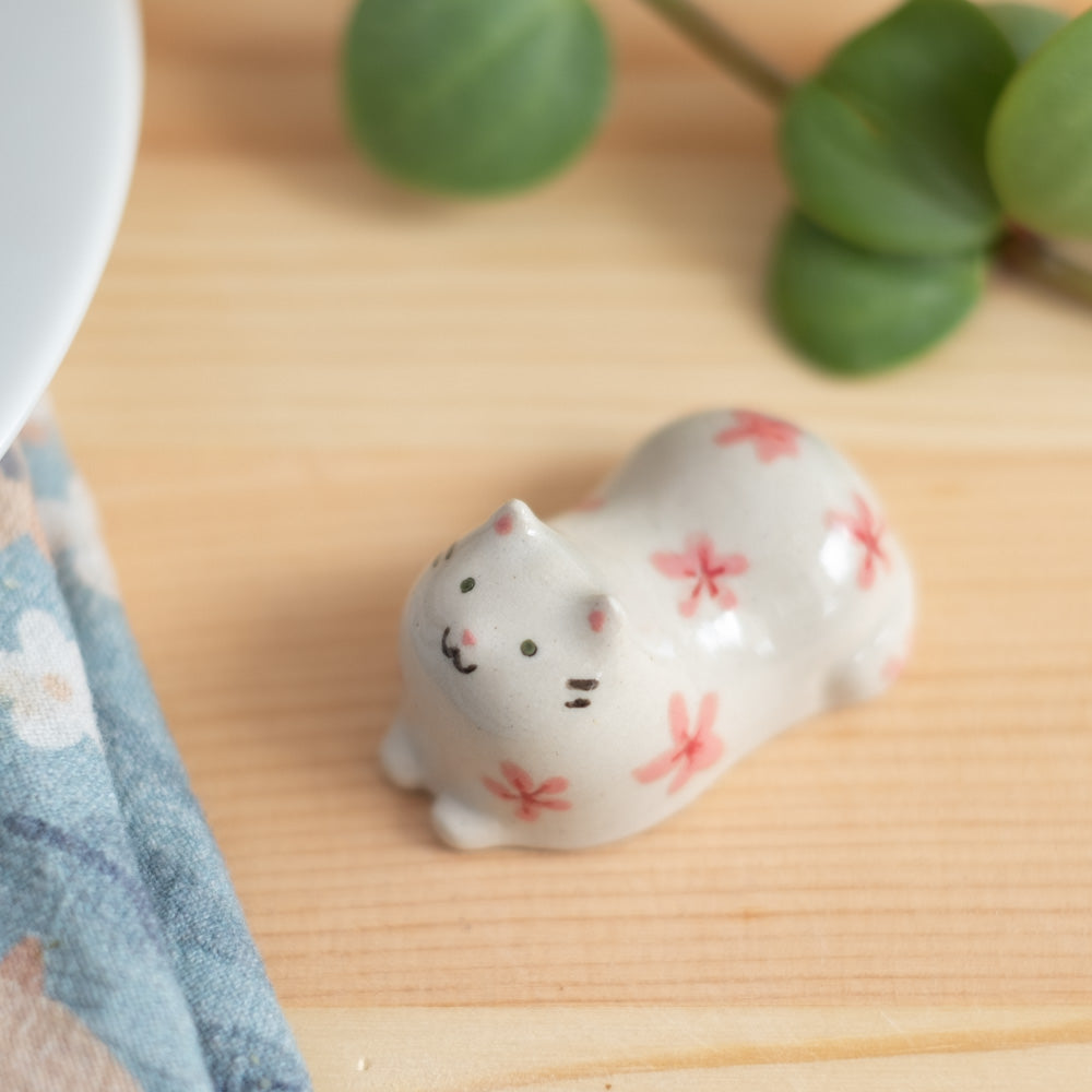 Chopstick rest - Cat, pink flowers
