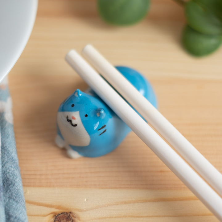 Chopstick rest - Cat, light blue tuxedo