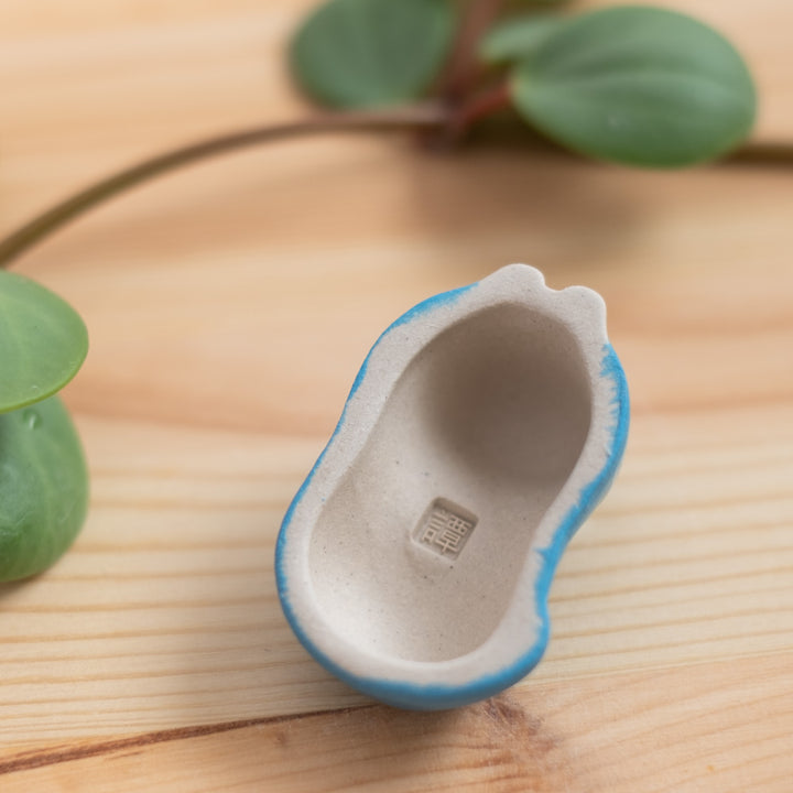 Chopstick rest - Cat, light blue tuxedo