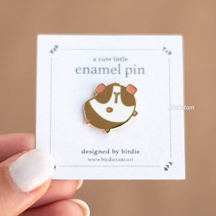Enamel pin - Golden guinea pig