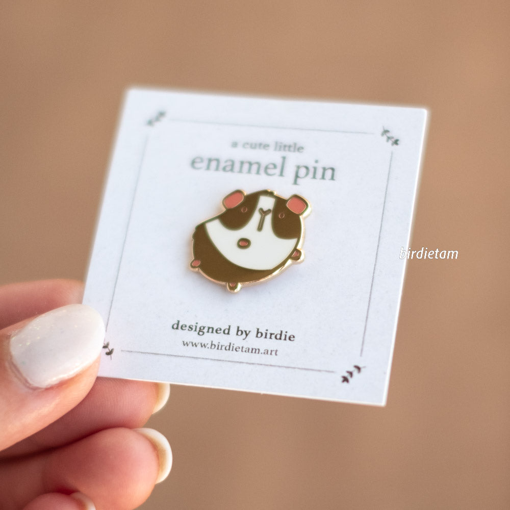 Enamel pin - Golden guinea pig