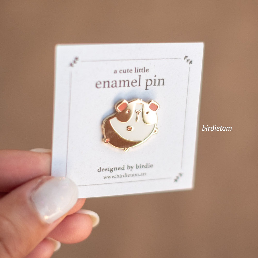 Enamel pin - Golden guinea pig