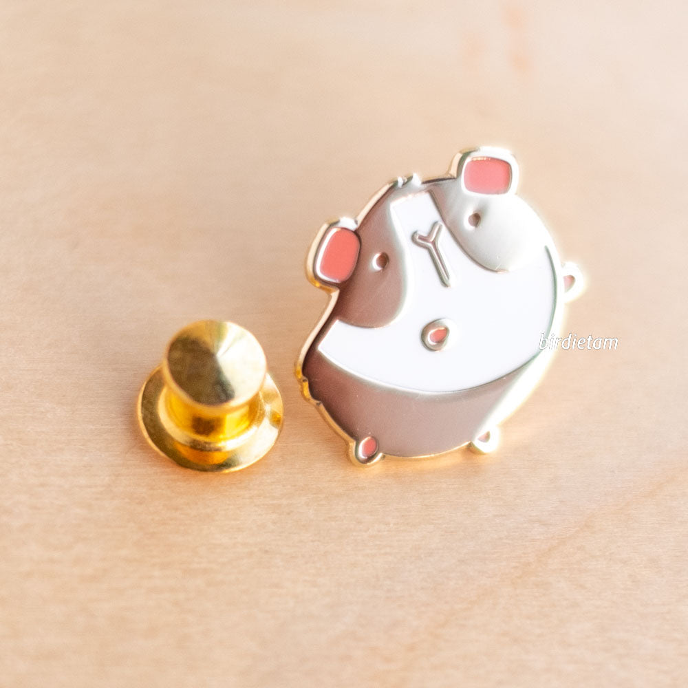 Enamel pin - Golden guinea pig