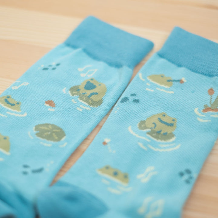 Socks -  Singing frogs