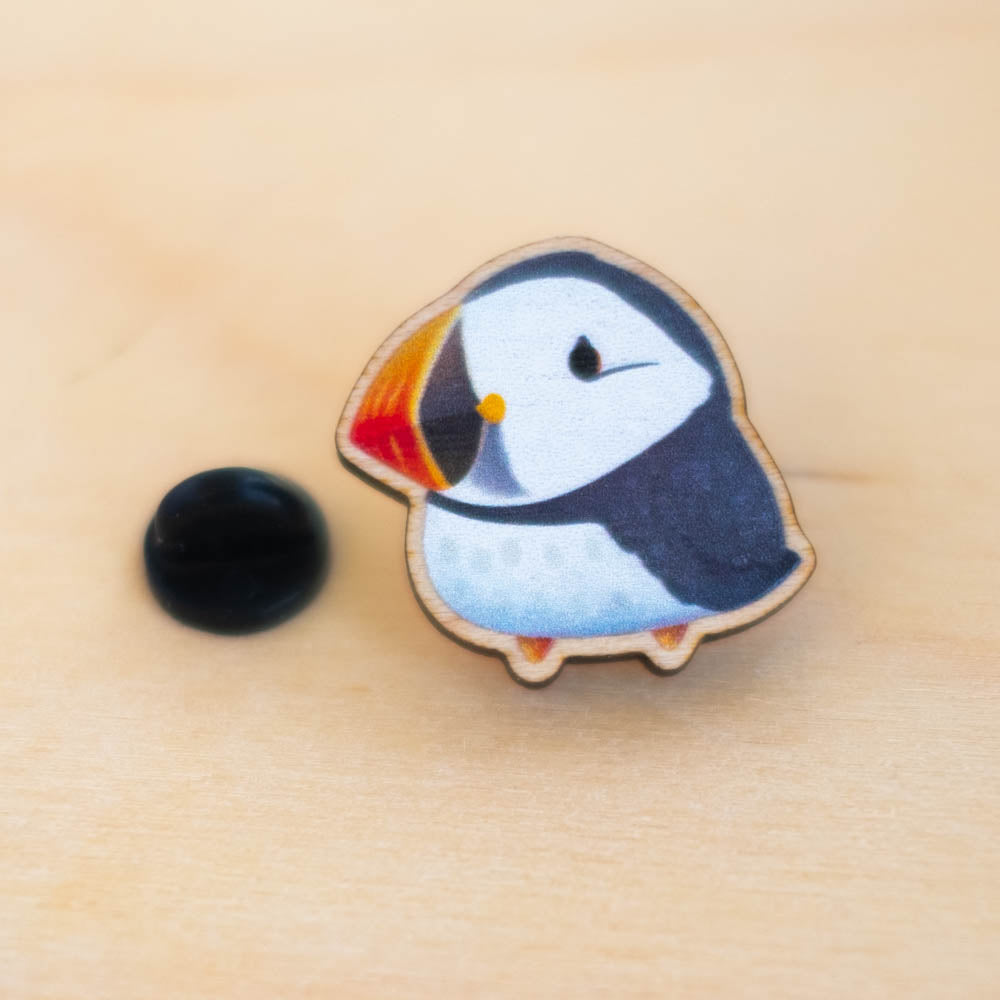Wooden pin - Puffin