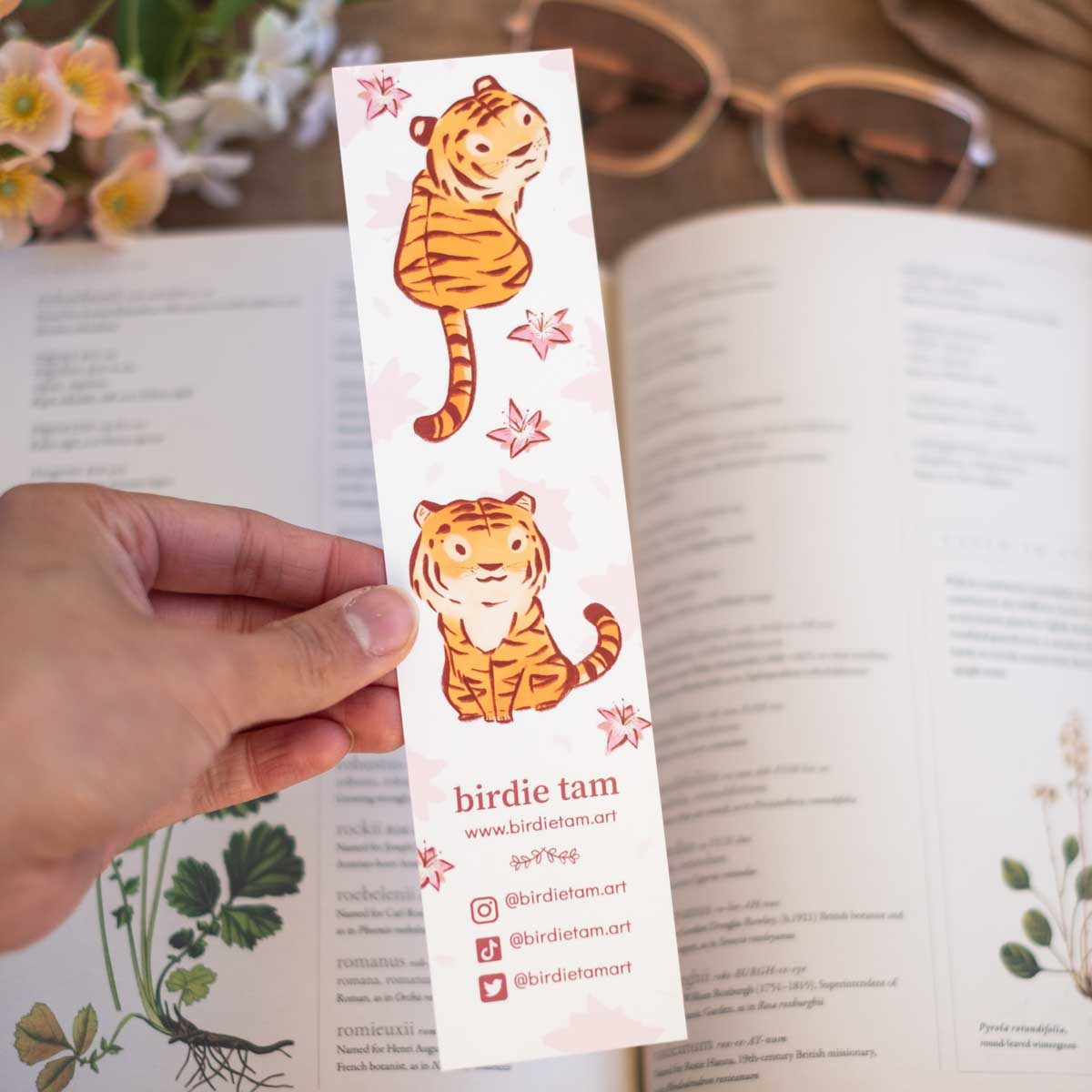 Bookmark - Tigers & blossoms